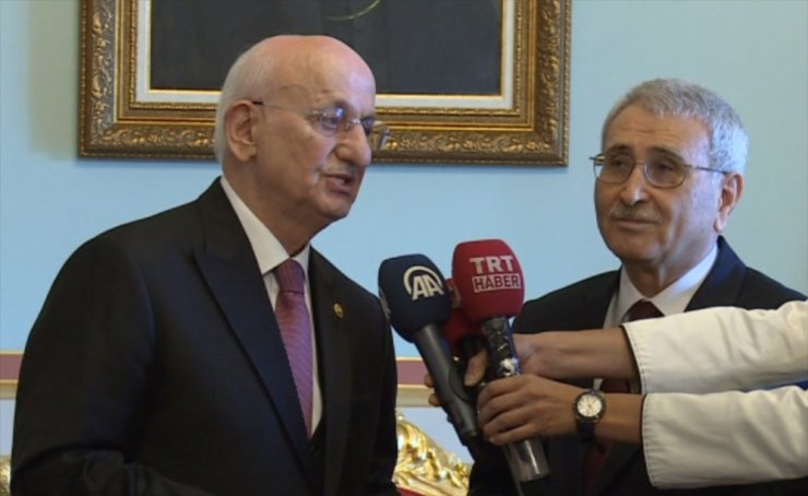 Kahraman, Meclis Başkanlığı Görevini Devretti