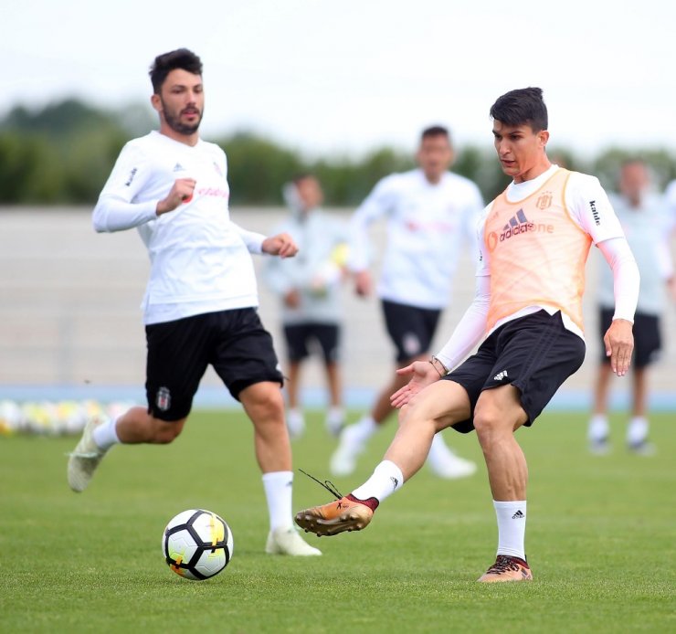 Beşiktaş’ın Slovakya Kampı Sürüyor