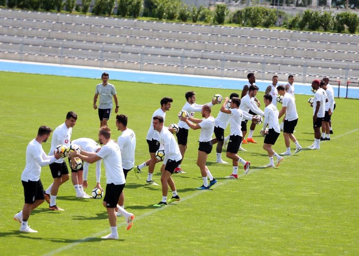 Beşiktaş’ın Slovakya Kampı Sürüyor