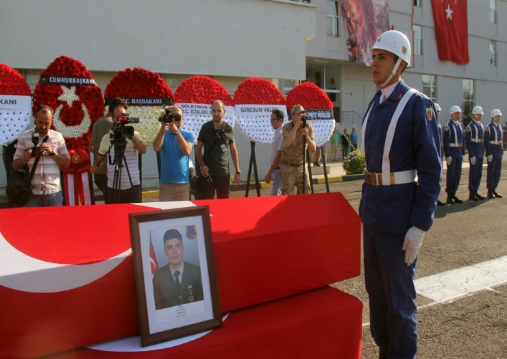 Şehit Uzman Çavuşun Naaşı Memleketine Uğurlandı