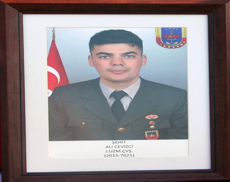 Şehit Uzman Çavuşun Naaşı Memleketine Uğurlandı
