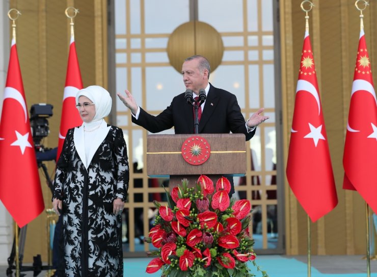 "Cumhuriyetimizi Şahlandırmanın Sözünü Veriyoruz"