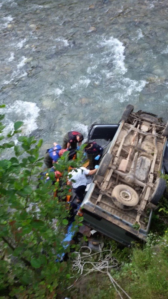 Trabzon’da Yayla Dönüşü Trafik Kazası: 2 Ölü