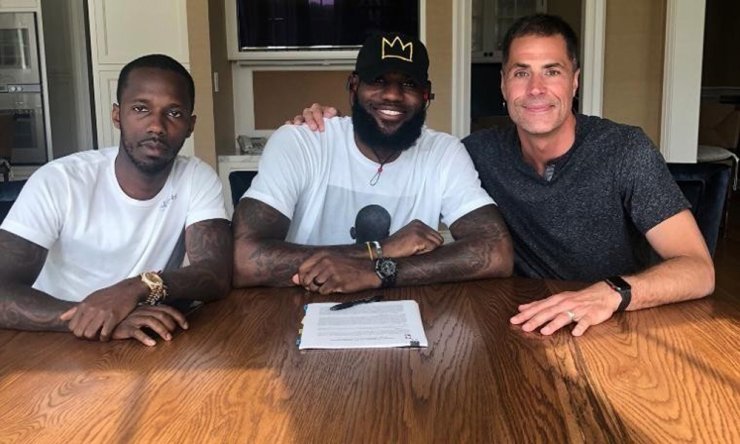 Lebron James Resmen Los Angeles Lakers’ta