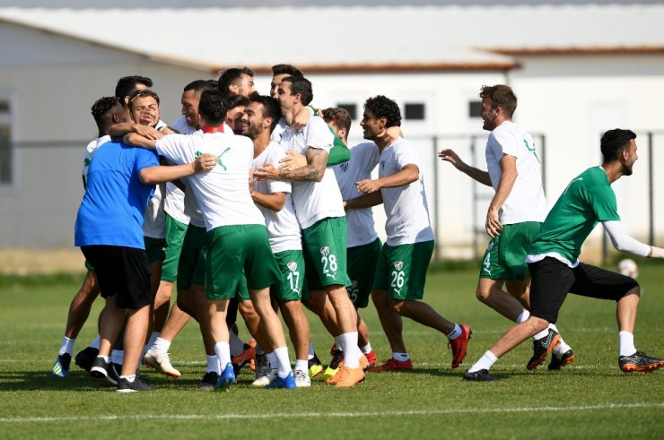 Bursaspor’da Neşeli Antrenman