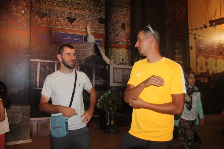 Kutsal Topraklara Bisikletli Yolculukta Mevlana Ziyareti
