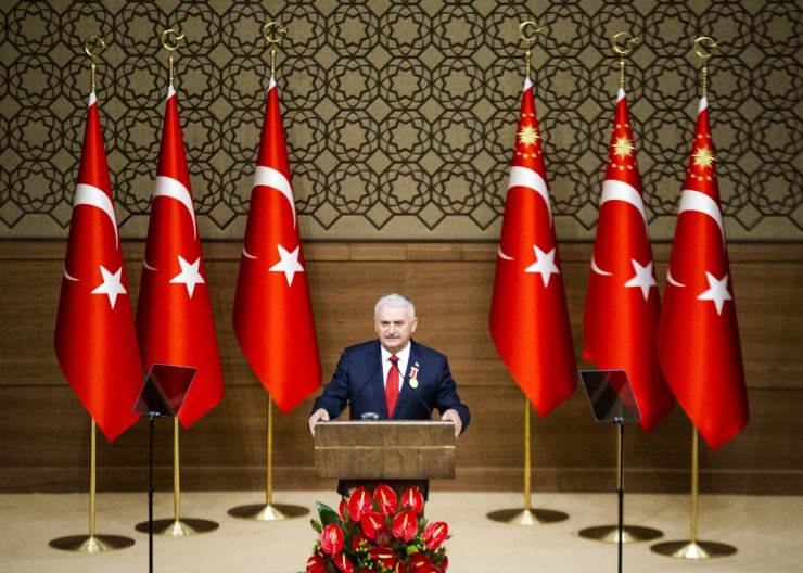 "Şeref Madalyasını Yol Arkadaşlığımızın Nişanesi Olarak Görüyorum"