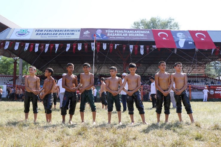 Final Güreşleri Başladı