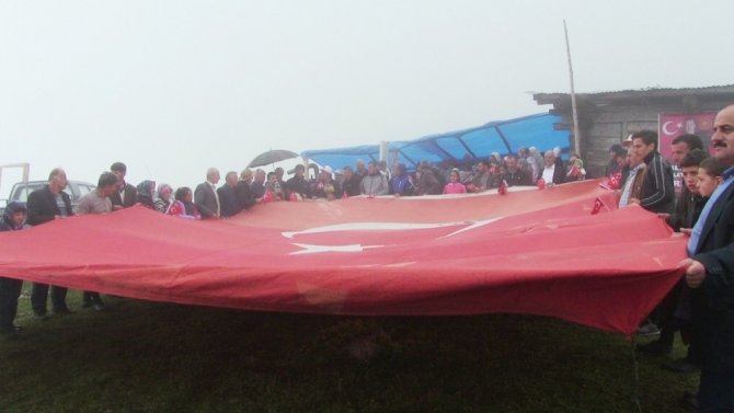 Artvin’de 2 Bin 400 Metrede 15 Temmuz Demokrasi Bayramı Kutlandı