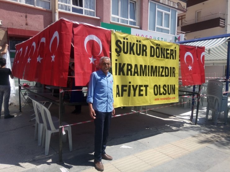 Seçimleri Erdoğan Kazanınca "Şükür Döneri" Dağıttı