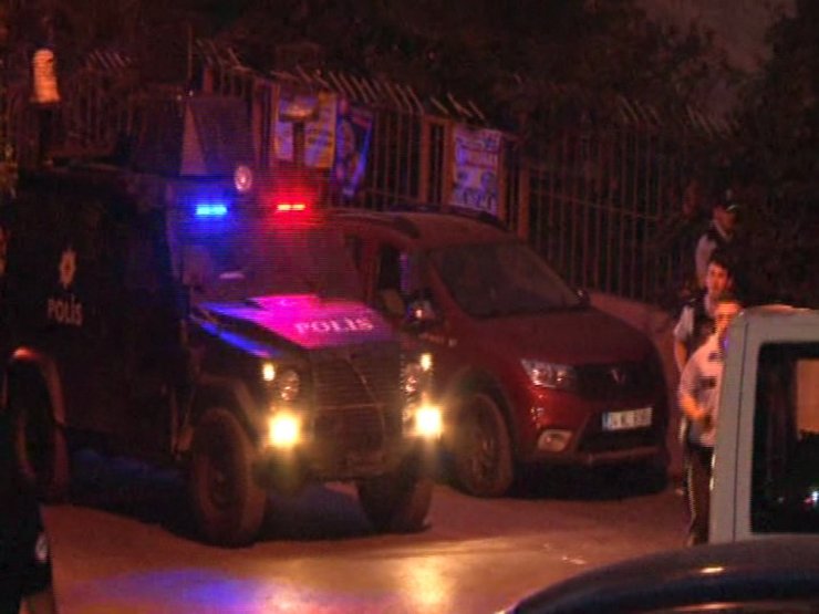 Beyoğlu’nda Otopark Kavgası: 1 Polis Yaralı