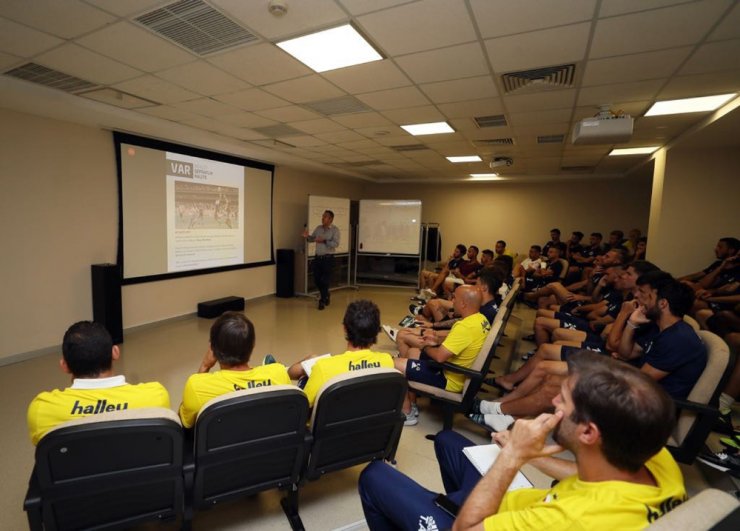 Fenerbahçe Ve Kasımpaşa’ya Var Eğitimi Verildi