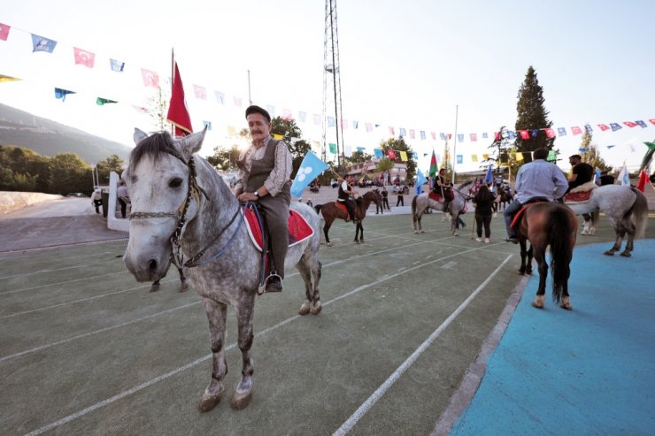 Bursa’da Türk Dünyası Ata Sporları Şenliği’nde Nefes Kesen Görüntüler