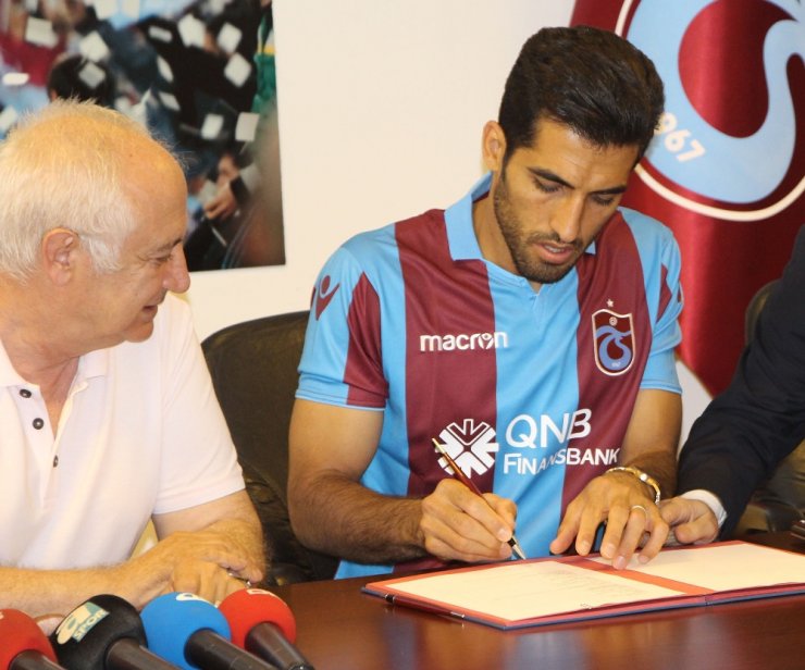 Trabzonspor Vahid Amiri İle Sözleşme İmzaladı