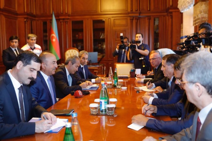 Dışişleri Bakanı Çavuşoğlu Azerbaycan’da