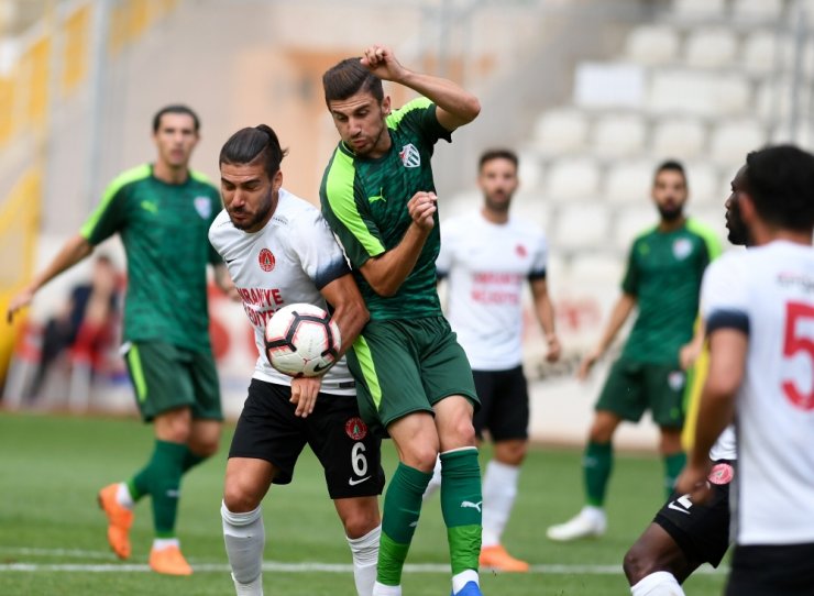 Bursaspor, Ümraniyespor’u 2 Golle Geçti