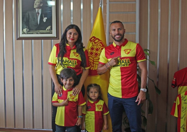 Yasin Öztekin İmzayı Attı
