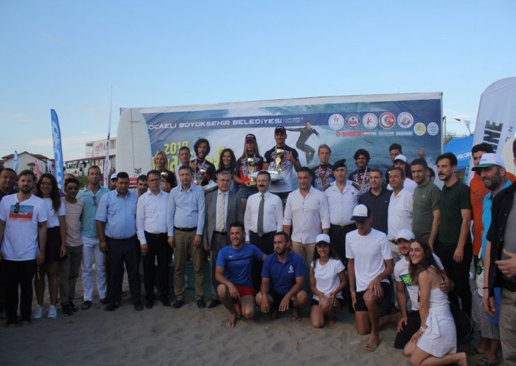 Türkiye’nin İlk Deniz Sörfü Şampiyonası Gerçekleşti