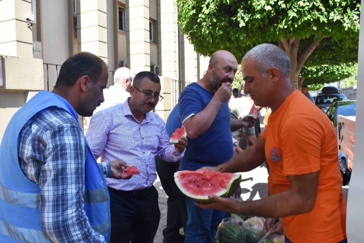 Hükümlüler Karpuz Üretti, Müşterisi Hakim Ve Savcılar Oldu