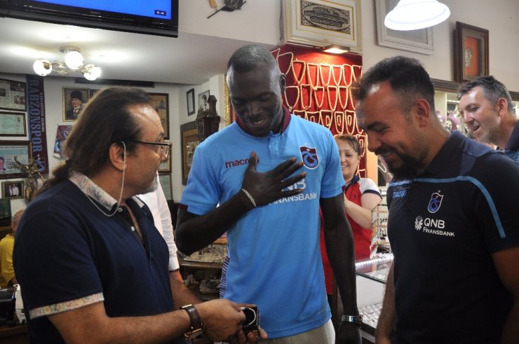 Zargo Toure İmzayı Attı