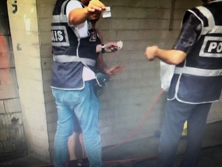 Bursa’da Uyuşturucu Operasyonu: 8 Gözaltı