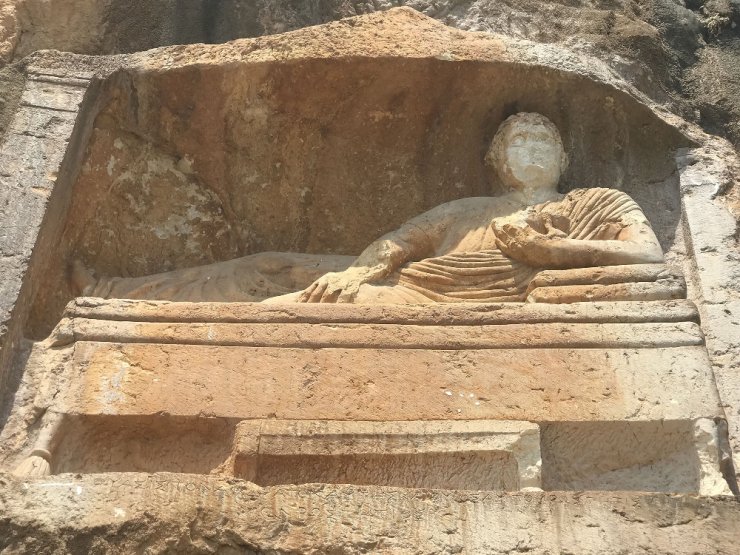 2.400 Yıllık ’Adam Kayalar’ Hayran Bırakıyor