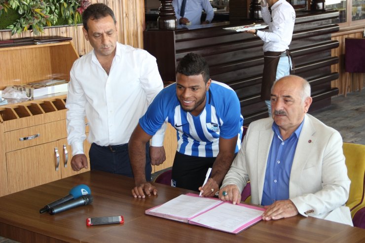Egemen Korkmaz Ve Auremir B.b. Erzurumspor’da