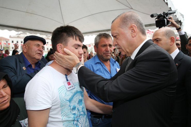 Erdoğan Şehit Anne Ve Bebeğinin Cenaze Töreninde