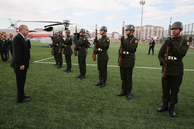 Erdoğan Şehit Anne Ve Bebeğinin Cenaze Töreninde