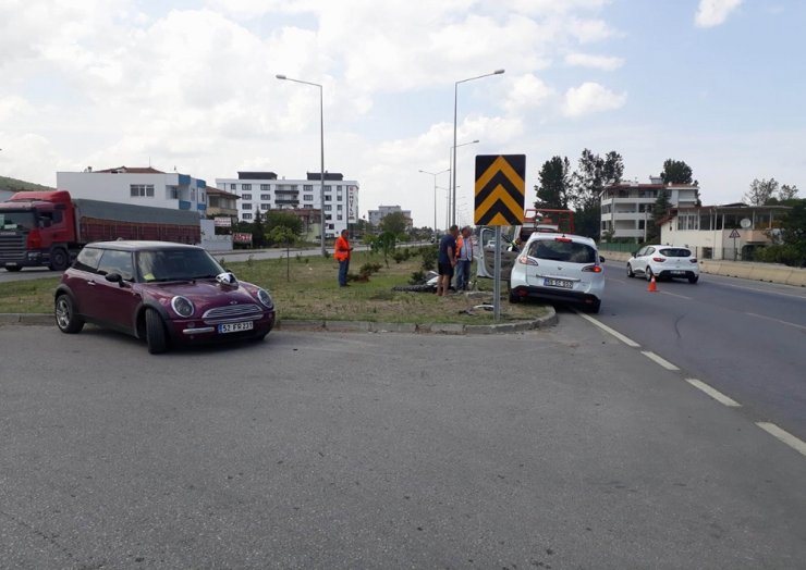 Aynı Kavşakta Yine Kaza: 3 Yaralı