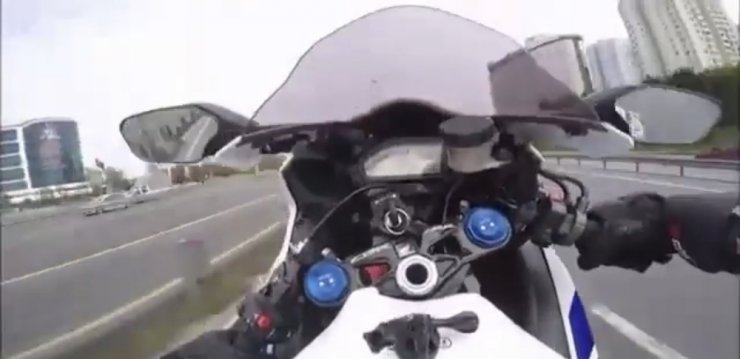 Motosikletli Maganda İstanbul’un Göbeğinde 300 Km Hız Yaptı