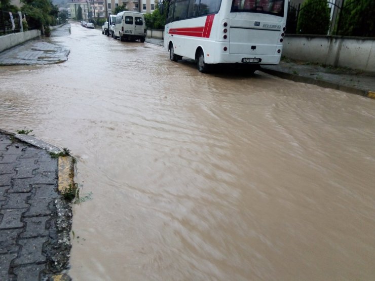 Ünye Yine Sele Teslim Oldu