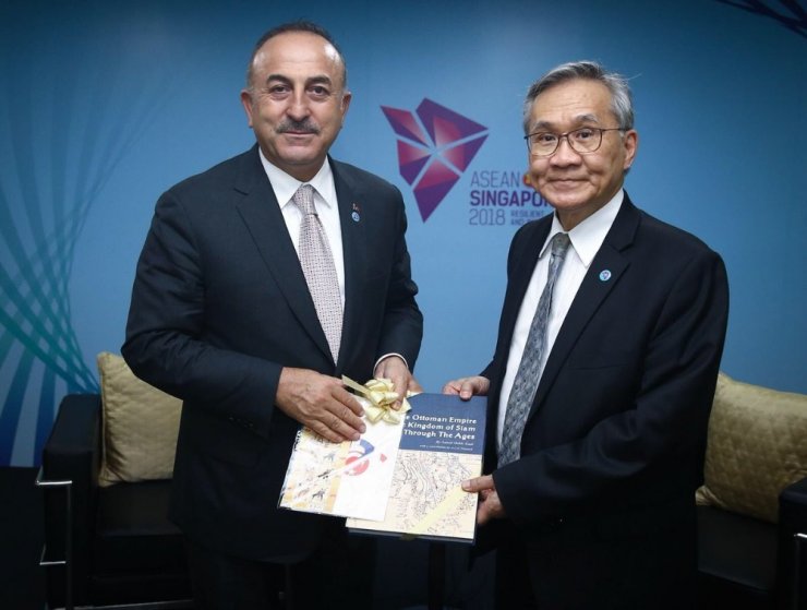 Tayland Ve Malezyalı Mevkidaşlarıyla Görüştü