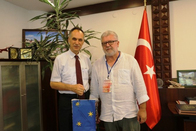 Resim Çalıştayı Ekibinden Başkan Türkmen’e Ziyaret