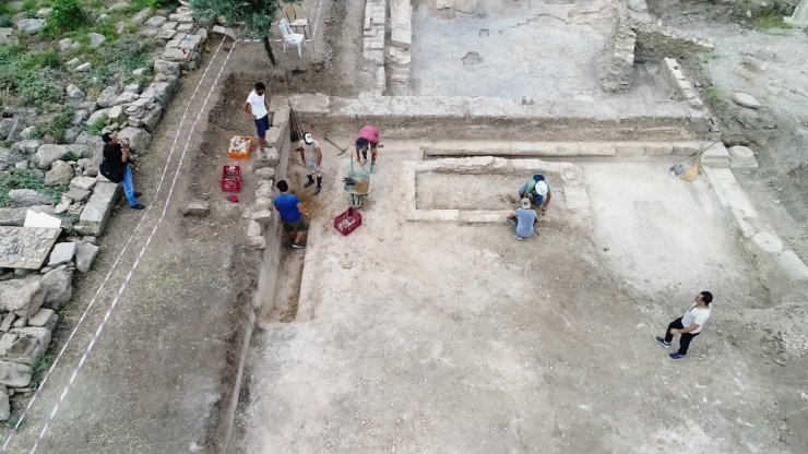 Magnesia’dan Heykel Fışkırdı