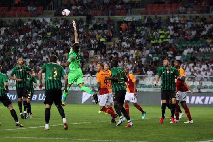 İlk Yarı Akhisar’ın