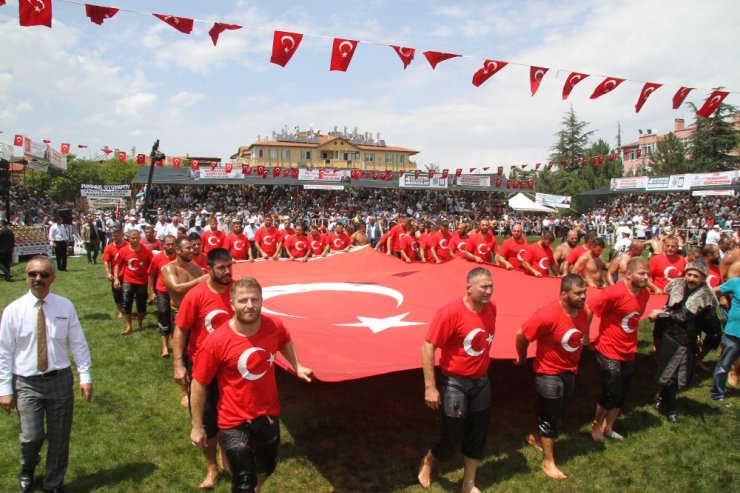Isparta’da Başpehlivan Mehmet Yemyeşil