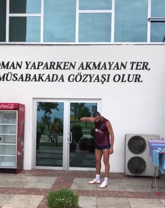 Burak Yılmaz’dan Örnek Paylaşım
