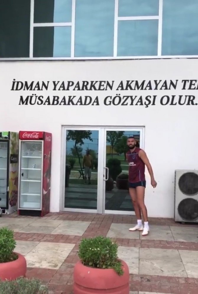 Burak Yılmaz’dan Örnek Paylaşım