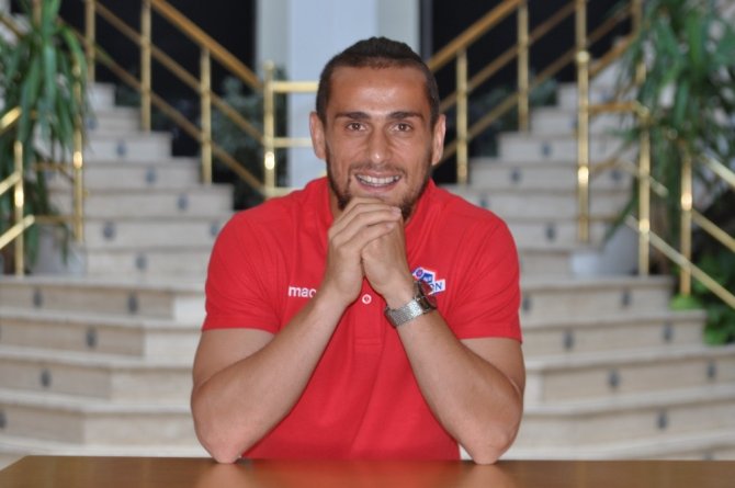 Hekimoğlu Trabzon Fk’nın Başarılı Savunma Oyuncusu Emre Akgün Şampiyonluk İçin İddialı Konuştu