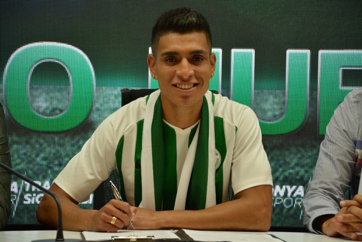Perulu Milli Oyuncu Atiker Konyaspor’a İmzayı Attı