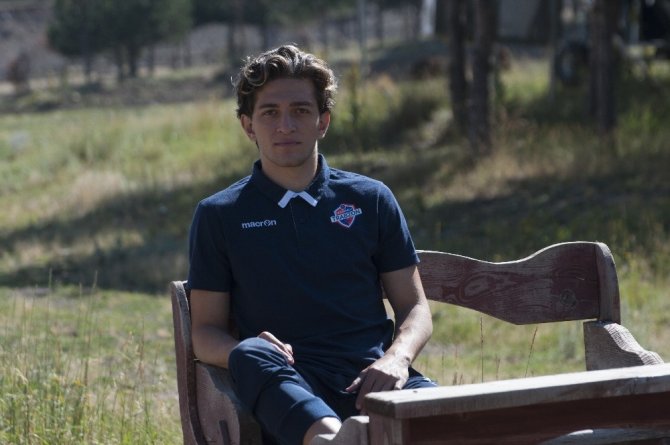 Hekimoğlu Trabzon Fk’nın Genç Savunma Oyuncusu Miraç’ın Şampiyonluk Hayali