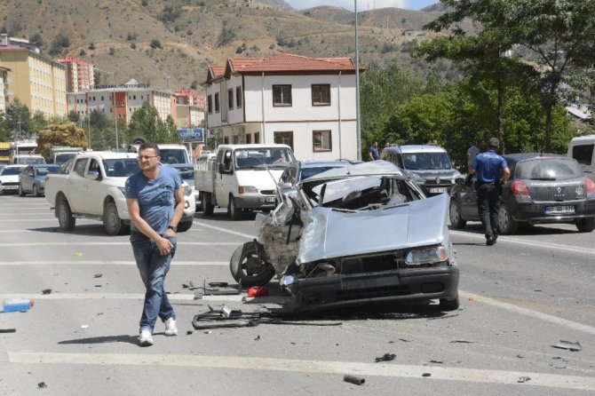 Gümüşhane’de Zincirleme Trafik Kazası: 4 Yaralı