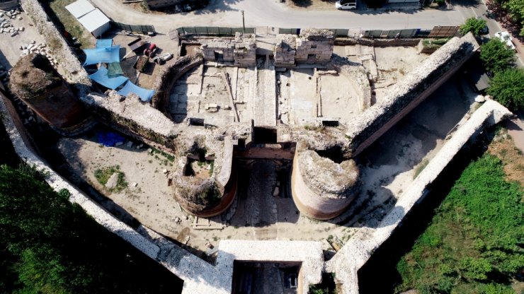İstanbul Kapı’nın Altında ’Taş İpek Yolu’ Bulundu
