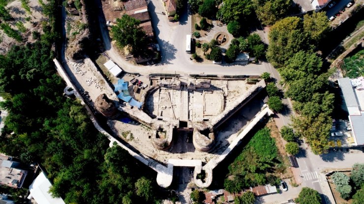 İstanbul Kapı’nın Altında ’Taş İpek Yolu’ Bulundu