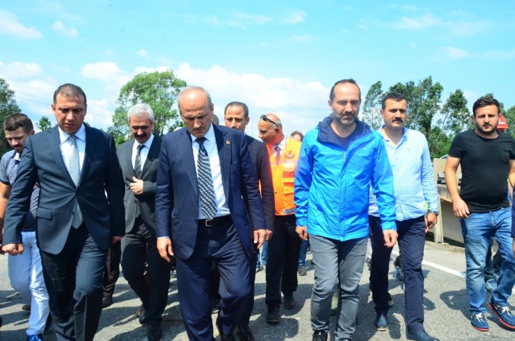 Bakan Yaralıları Ziyaret Etti