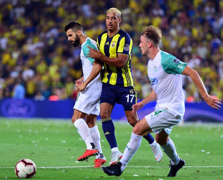 Fenerbahçe Galibiyetle Başladı