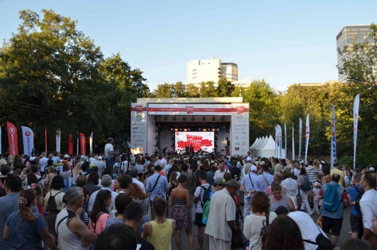 Moskova’da Türk Festivaline Yoğun İlgi