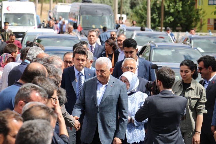 Yıldırım’dan Bebeğiyle Şehit Olan Annenin Ailesine Ziyaret