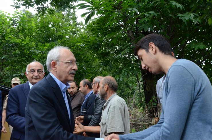 Heyelanda Ölen Vatandaşın Ailesine Taziye Ziyareti